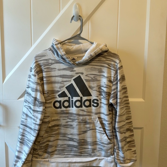 Adidas boys hoodie size XL - Picture 5 of 5